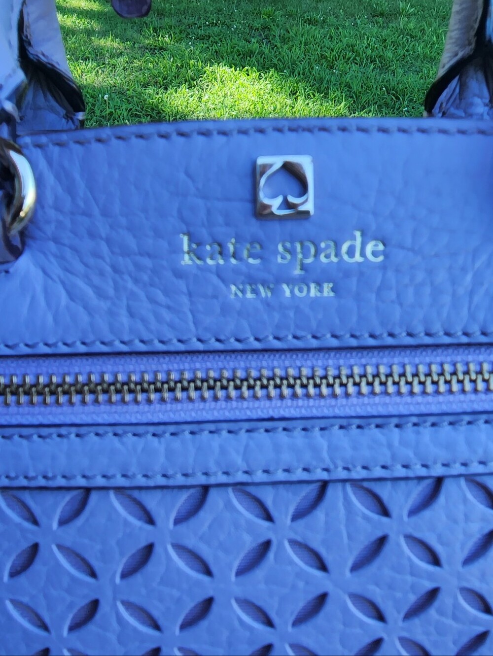 Kate Spade Perri Lane Bubbles bag featuring a perforated geometric pattern - Picture 7 of 12